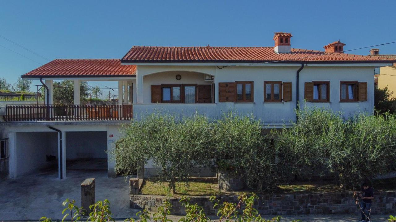 Apartma Tri Oljke Dobrovo Kültér fotó