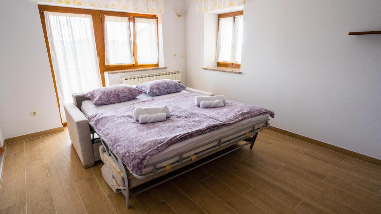 Apartma Tri Oljke Dobrovo Kültér fotó
